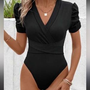 Solid V-Neck Slim Bodysuit with puff sleeves